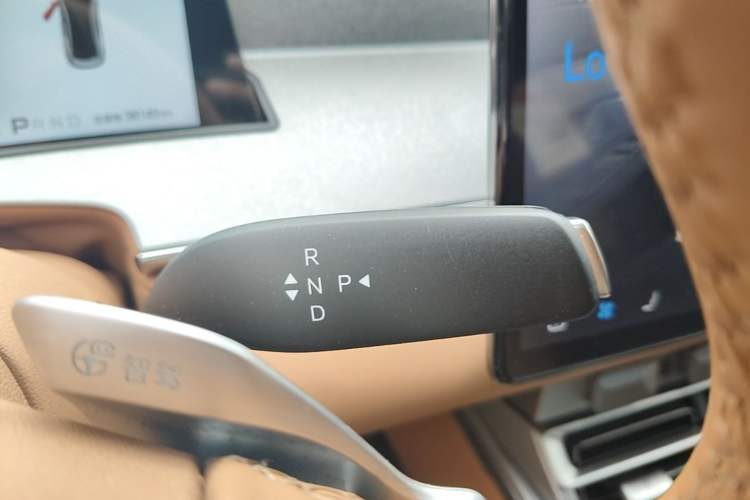 Used BYD Han L 2025 EV 701KM LiDAR Deluxe Edition Gear Lever