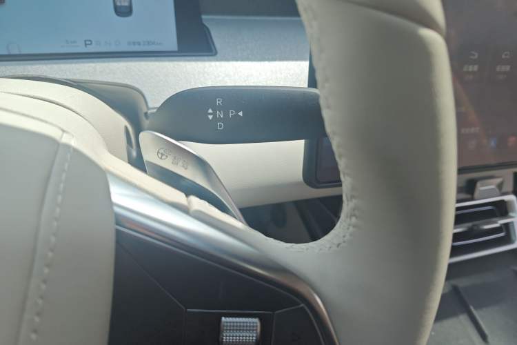 Used BYD Han L 2025 EV 701KM LiDAR Deluxe Edition Gear Lever