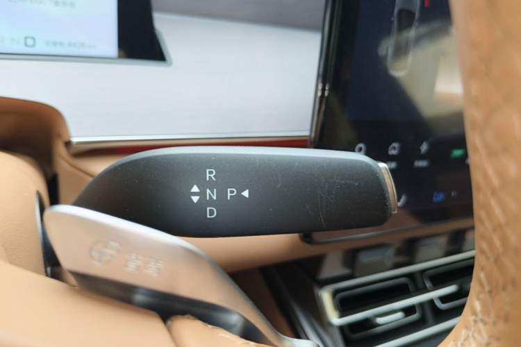 Used BYD Han L 2025 EV Four-Wheel Drive LiDAR Flagship Model Gear Lever