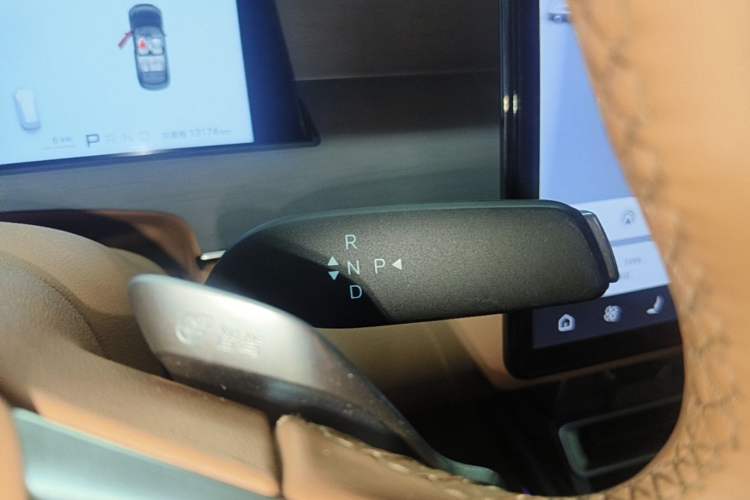 Used BYD Han L 2025 EV Four-Wheel Drive LiDAR Flagship Model Gear Lever