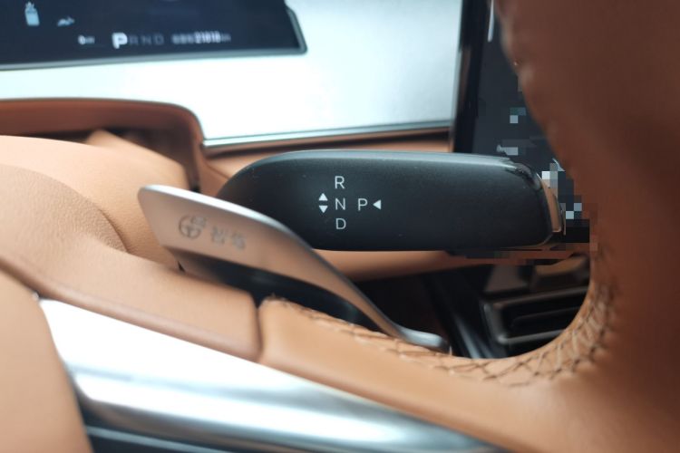 Used BYD Han L 2025 EV 701KM LiDAR Deluxe Edition Gear Lever