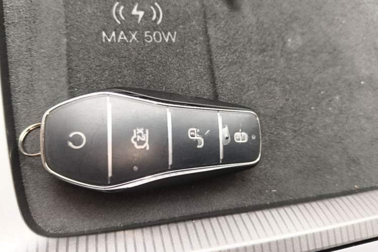 Used BYD Han L 2025 EV Four-Wheel Drive LiDAR Flagship Model Interior 1