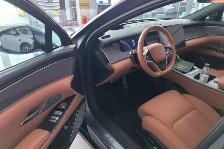 Used BYD Han L 2025 DM-p Four-Wheel-Drive LiDAR Flagship Model Interior 2