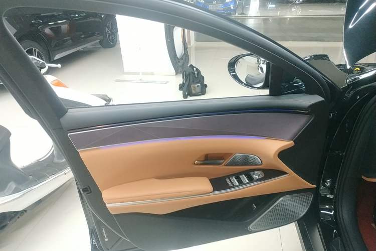 Used BYD Han L 2025 EV 701 km LiDAR Flagship Edition Left Front Door Interior