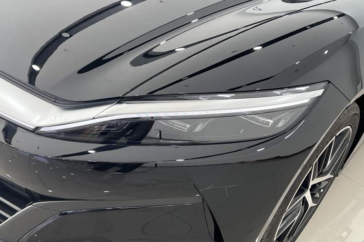 Used BYD Han L 2025 EV Four-Wheel Drive LiDAR Flagship Model Left Front Headlight
