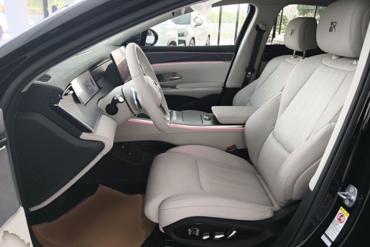 Used BYD Han L 2025 DM-i 200km LiDAR Flagship Model Left Front Seat