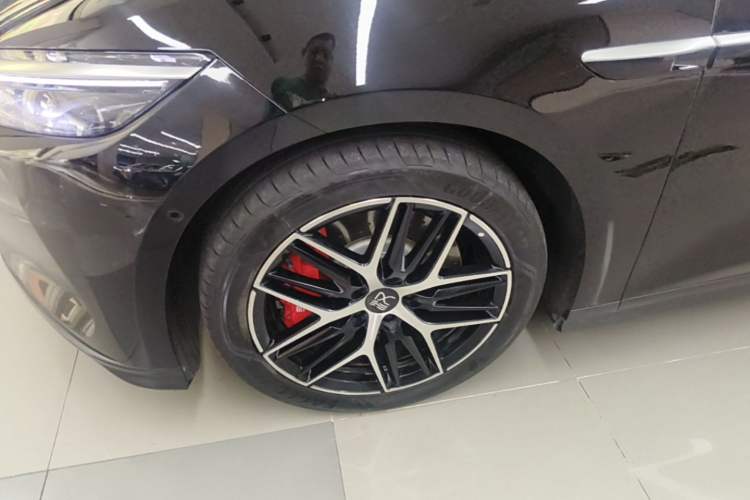 Used BYD Han L 2025 EV Four-Wheel Drive LiDAR Flagship Model Left Front Wheel Hub
