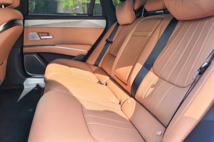 Used BYD Han L 2025 EV 701KM LiDAR Deluxe Edition Left Rear Seat