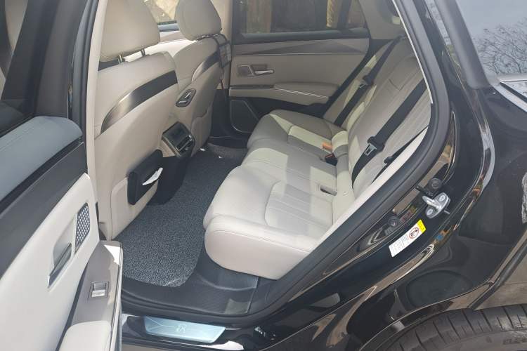 Used BYD Han L 2025 EV 701KM LiDAR Deluxe Edition Left Rear Seat