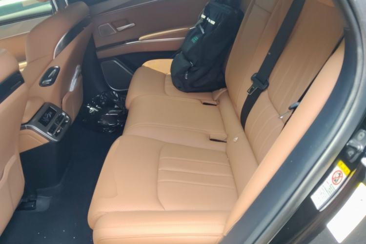 Used BYD Han L 2025 DM-i 200KM LiDAR Luxury Model Left Rear Seat