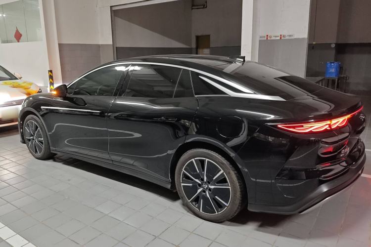 Used BYD Han L 2025 EV 701KM LiDAR Deluxe Edition Left Side
