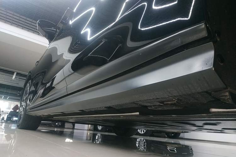 Used BYD Han L 2025 EV 701 km LiDAR Flagship Edition Left Side Sill