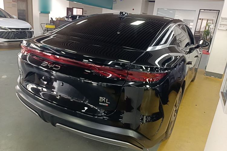 Used BYD Han L 2025 DM-i 200KM LiDAR Luxury Model Rear Right 45 Deg