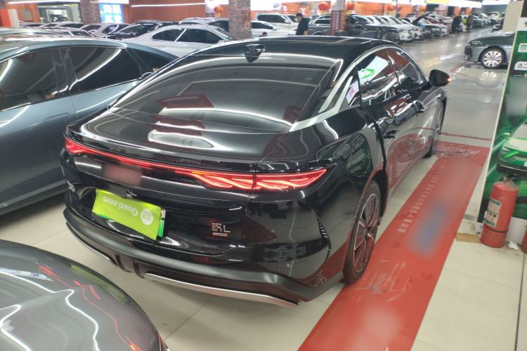 Used BYD Han L 2025 DM-i 200KM LiDAR Luxury Model Rear Right 45 Deg