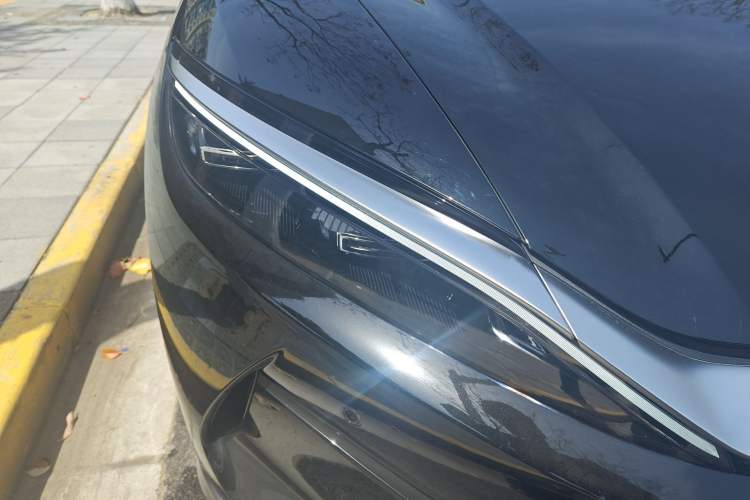 Used BYD Han L 2025 EV 701KM LiDAR Deluxe Edition Right Front Headlight