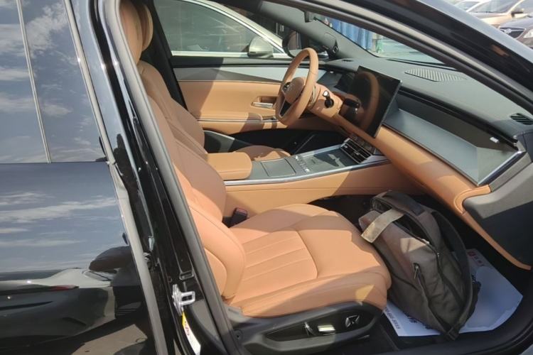 Used BYD Han L 2025 DM-i 200KM LiDAR Luxury Model Right Front Seat