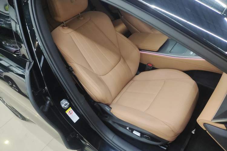 Used BYD Han L 2025 EV 701KM LiDAR Deluxe Edition Right Front Seat