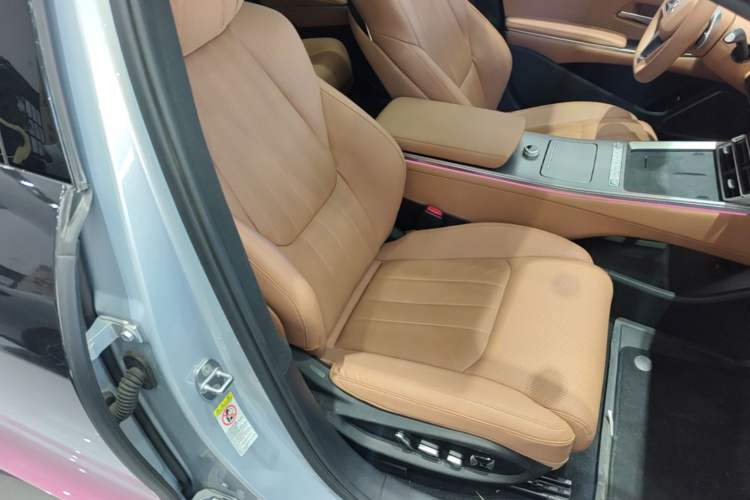 Used BYD Han L 2025 EV Four-Wheel Drive LiDAR Flagship Model Right Front Seat