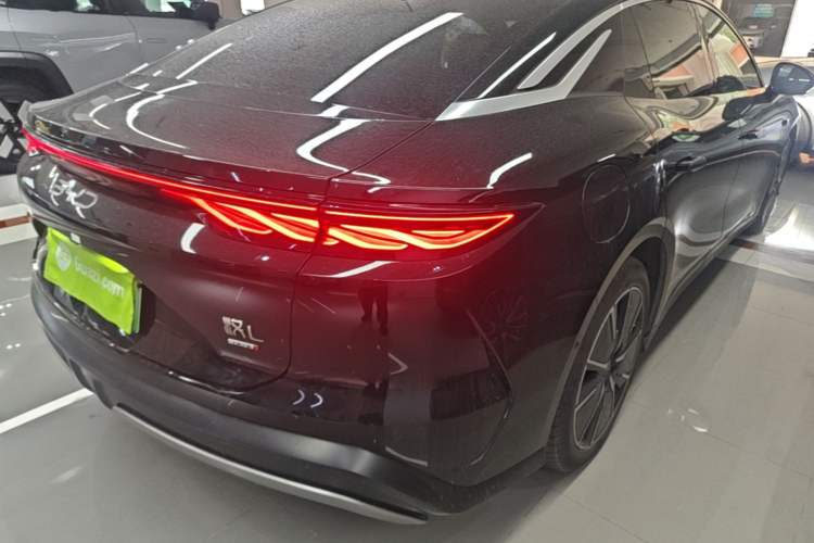 Used BYD Han L 2025 DM-i 200km LiDAR Flagship Model Right Rear Taillight