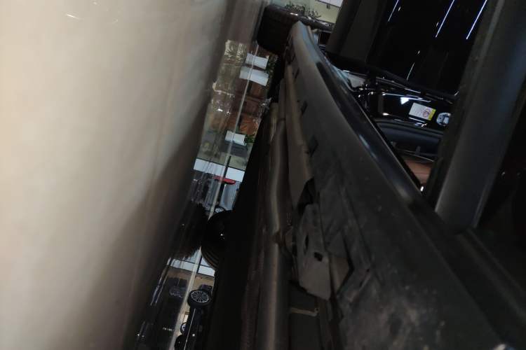 Used BYD Han L 2025 DM-p Four-Wheel-Drive LiDAR Flagship Model Right Side Sill
