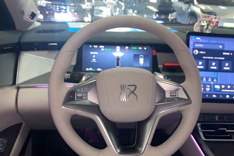 Used BYD Han L 2025 EV 701 km LiDAR Flagship Edition Steering Wheel