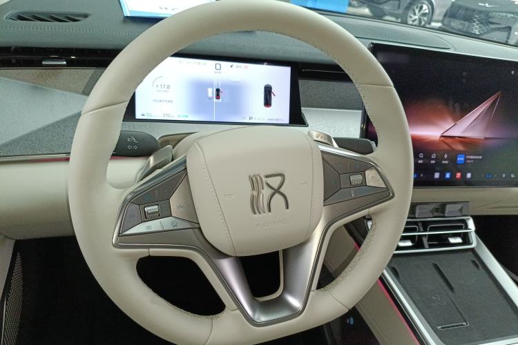 Used BYD Han L 2025 EV 701KM LiDAR Deluxe Edition Steering Wheel