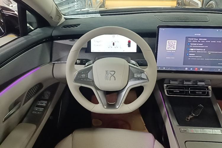 Used BYD Han L 2025 EV 701KM LiDAR Deluxe Edition Steering Wheel