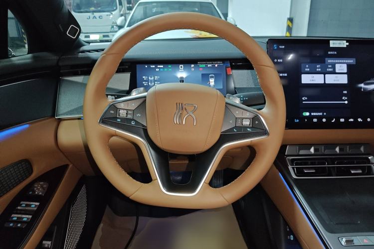 Used BYD Han L 2025 EV 701KM LiDAR Deluxe Edition Steering Wheel