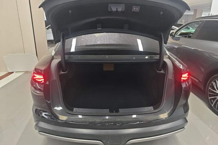 Used BYD Han L 2025 DM-i 200km LiDAR Flagship Model Trunk