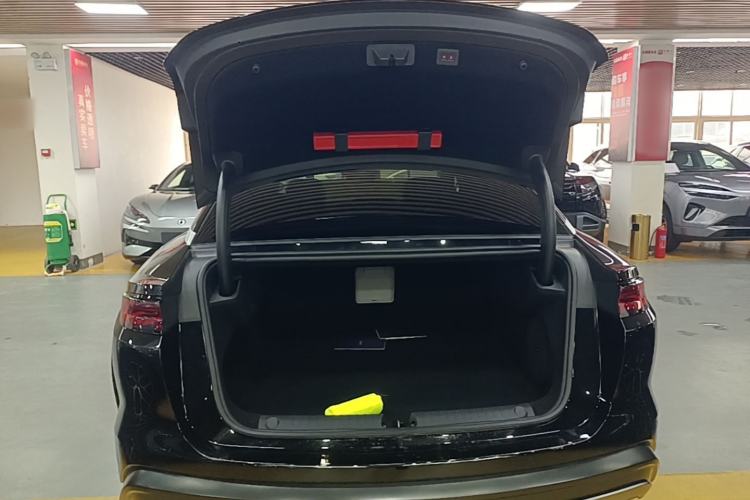 Used BYD Han L 2025 EV 701KM LiDAR Deluxe Edition Trunk