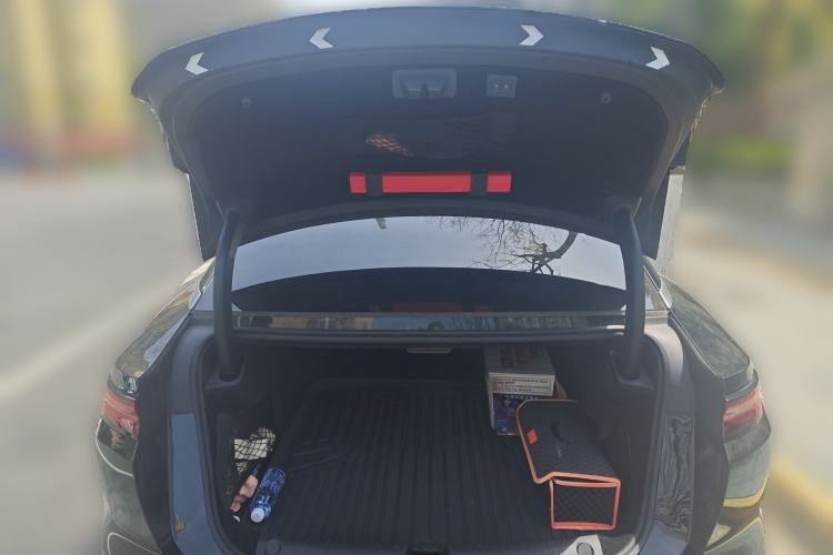 Used BYD Han L 2025 EV 701KM LiDAR Deluxe Edition Trunk