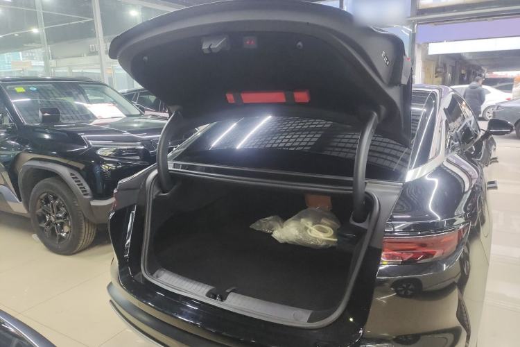 Used BYD Han L 2025 EV 701KM LiDAR Deluxe Edition Trunk