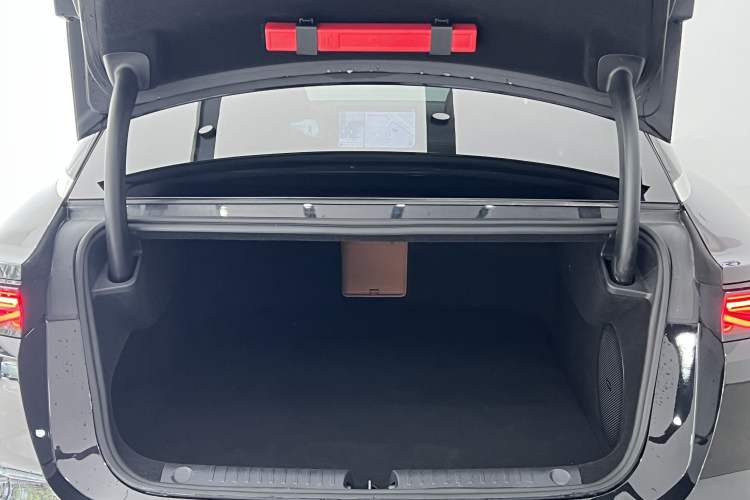 Used BYD Han L 2025 EV Four-Wheel Drive LiDAR Flagship Model Trunk