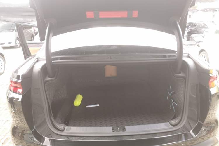 Used BYD Han L 2025 DM-i 200km LiDAR Flagship Model Trunk