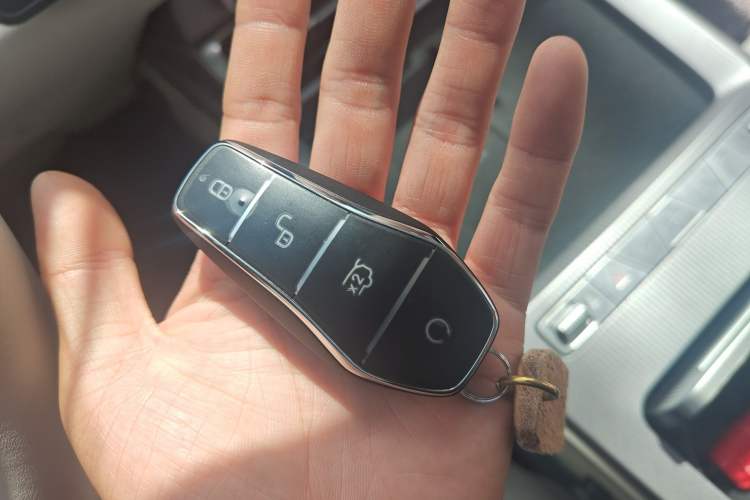 Used BYD Han L 2025 EV 701KM LiDAR Deluxe Edition Vehicle Key