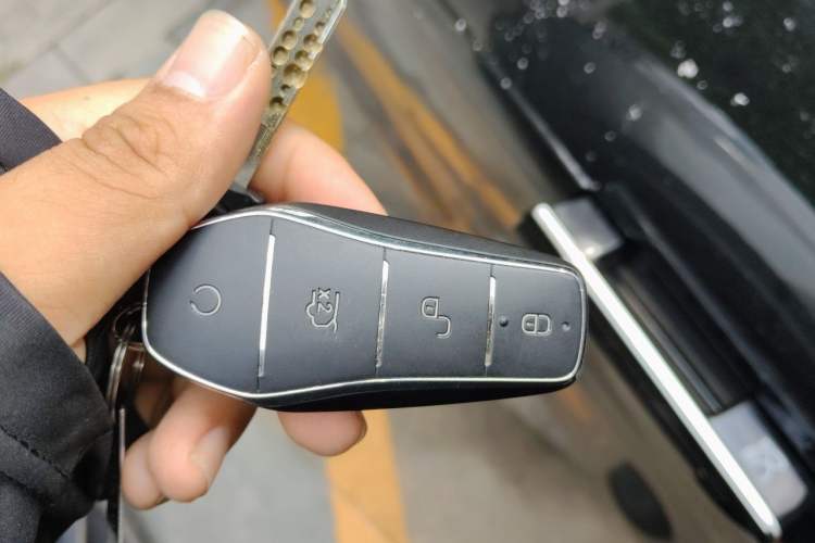 Used BYD Han L 2025 DM-i 200KM LiDAR Luxury Model Vehicle Key