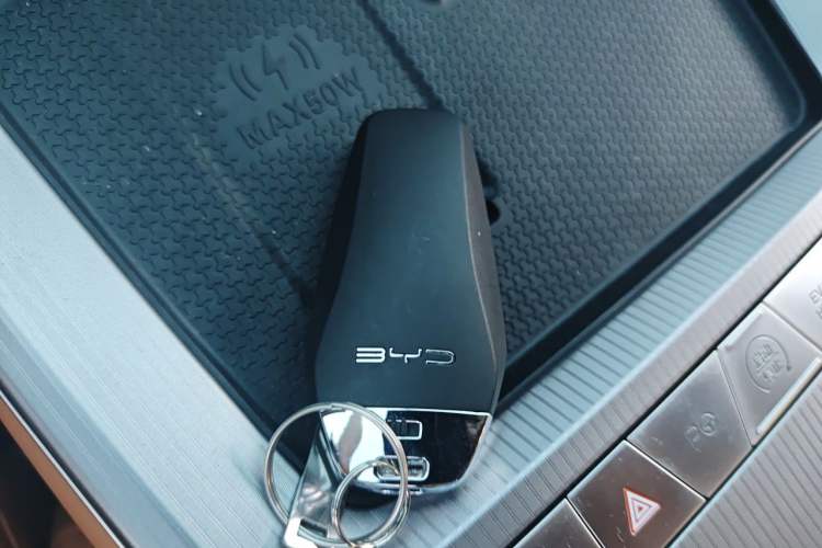 Used BYD Han L 2025 DM-p Four-Wheel-Drive LiDAR Flagship Model Vehicle Key