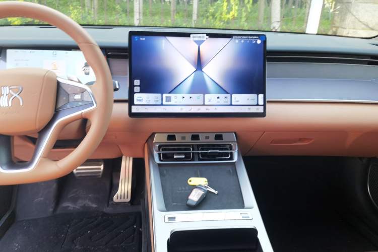Used BYD Han L 2025 DM-i 200km LiDAR Flagship Model Audio And AC Panel