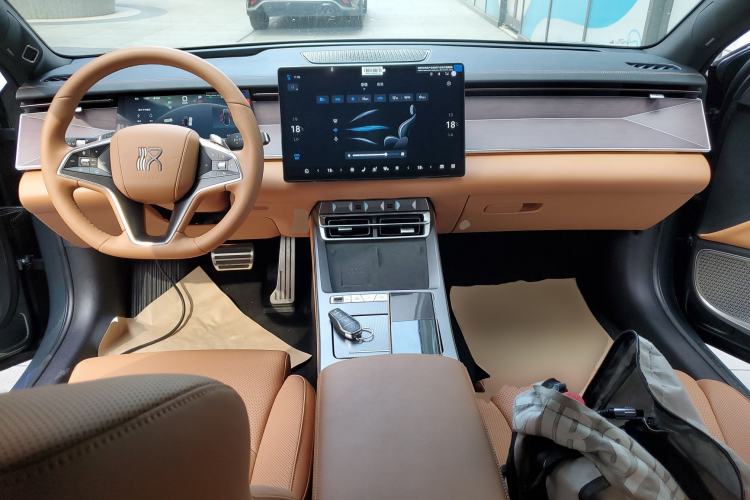 Used BYD Han L 2025 DM-p Four-Wheel-Drive LiDAR Flagship Model Center Console
