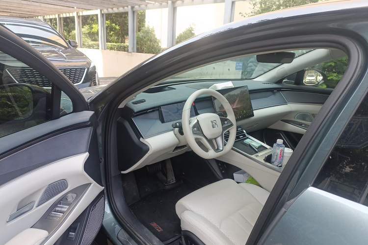 Used BYD Han L 2025 EV 701 km LiDAR Flagship Edition Driver Seat