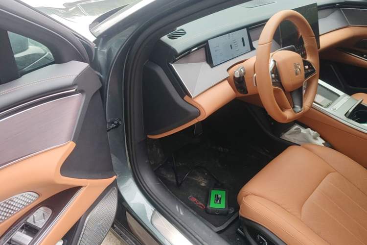 Used BYD Han L 2025 DM-p Four-Wheel-Drive LiDAR Flagship Model Driver Seat
