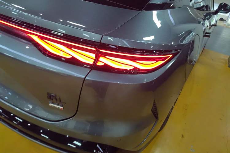 Used BYD Han L 2025 DM-p Four-Wheel-Drive LiDAR Flagship Model Exterior 6