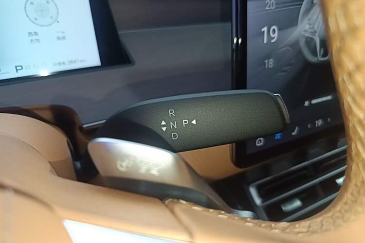 Used BYD Han L 2025 DM-p Four-Wheel-Drive LiDAR Flagship Model Gear Lever