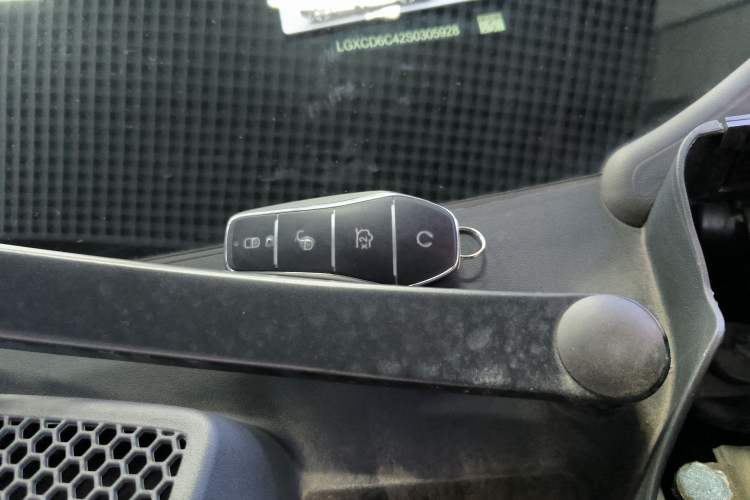 Used BYD Han L 2025 DM-p Four-Wheel-Drive LiDAR Flagship Model Interior 1