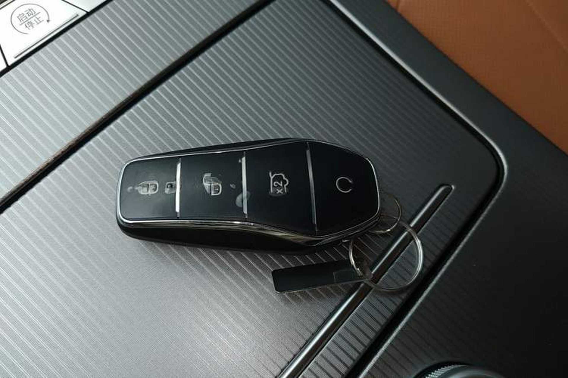 Used BYD Han L 2025 DM-p Four-Wheel-Drive LiDAR Flagship Model Interior 1