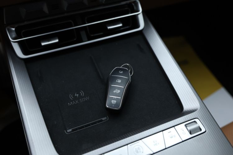 Used BYD Han L 2025 DM-p Four-Wheel-Drive LiDAR Flagship Model Interior 1
