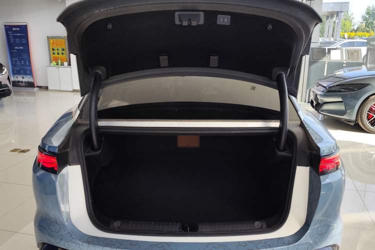 Used BYD Han L 2025 EV Four-Wheel Drive LiDAR Flagship Model Interior 6