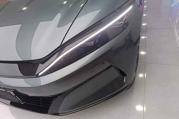 Used BYD Han L 2025 DM-p Four-Wheel-Drive LiDAR Flagship Model Left Front Headlight