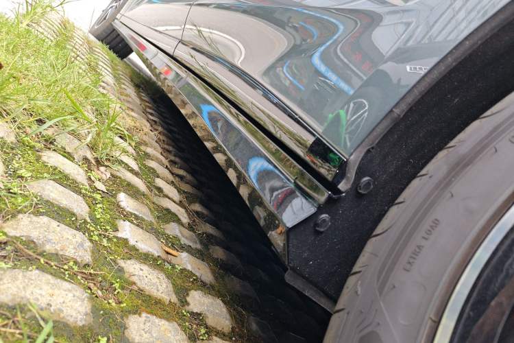 Used BYD Han L 2025 DM-p Four-Wheel-Drive LiDAR Flagship Model Left Side Sill