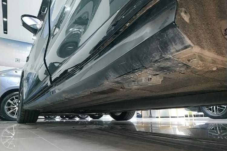 Used BYD Han L 2025 DM-p Four-Wheel-Drive LiDAR Flagship Model Left Side Sill